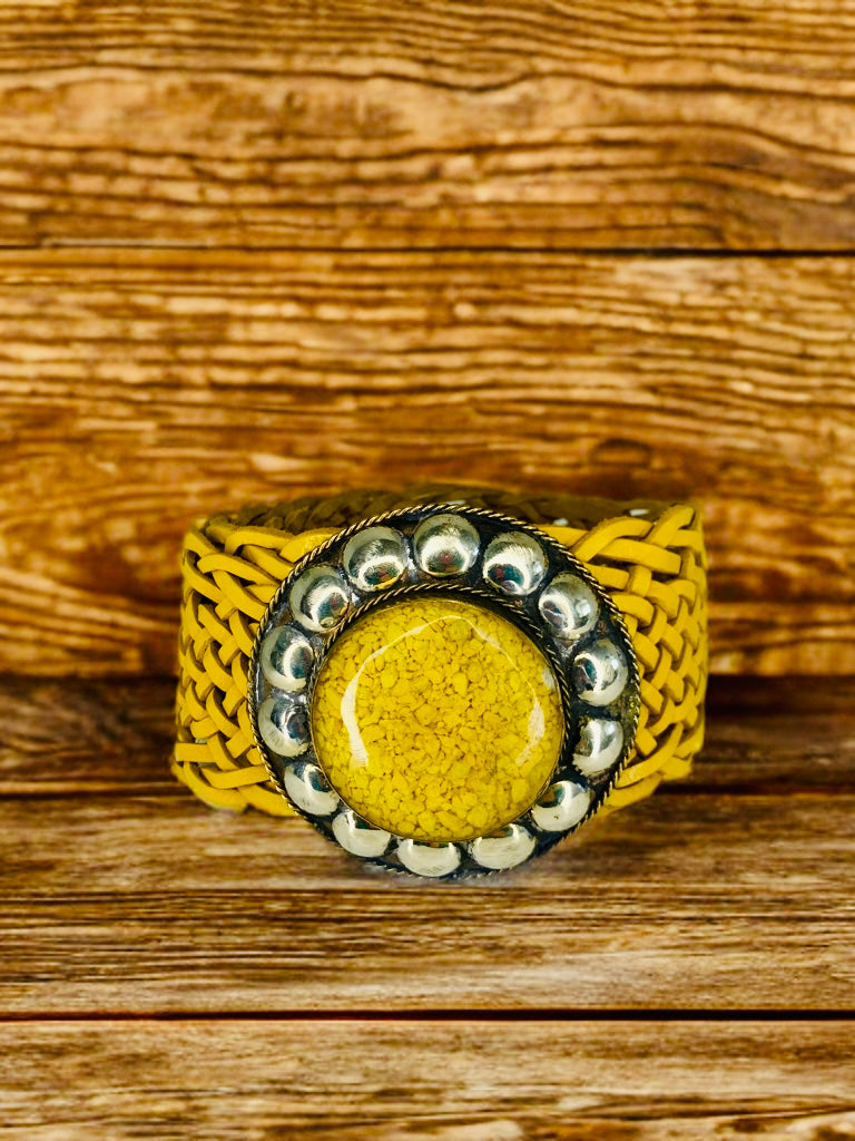 Cinturón piel amarillo mostaza.
