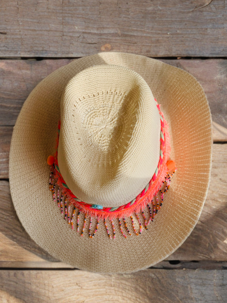 Sombrero ibicenco naranja.