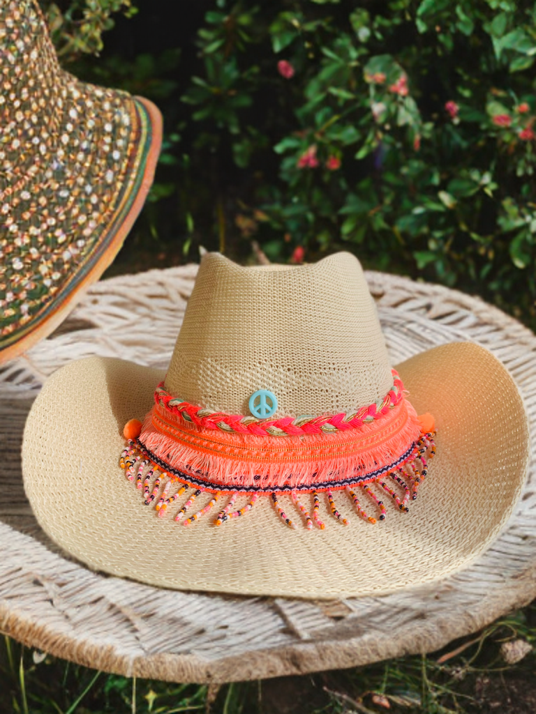 Sombrero ibicenco naranja.